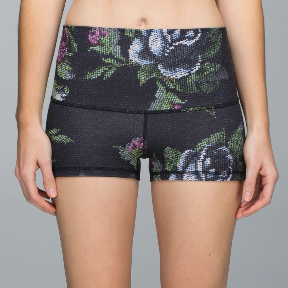 Lululemon Floral Boogie Short Size 4